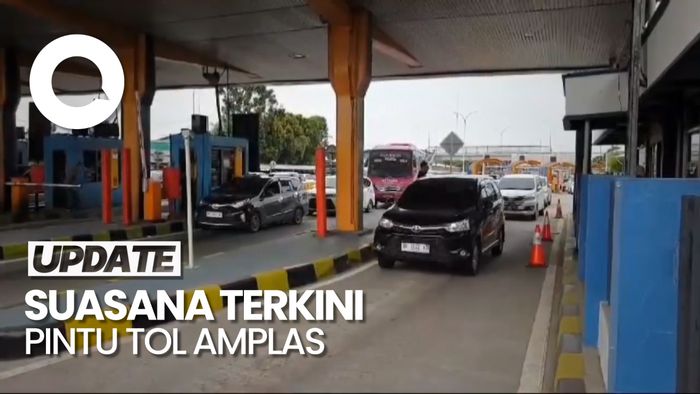 Cek Arus Mudik di Pintu Tol Amplas Medan
