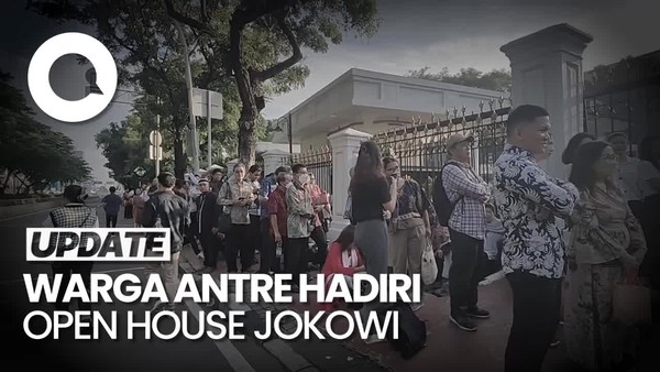 Warga Rela Antre Sejak Pagi untuk Hadiri Open House Jokowi di Istana