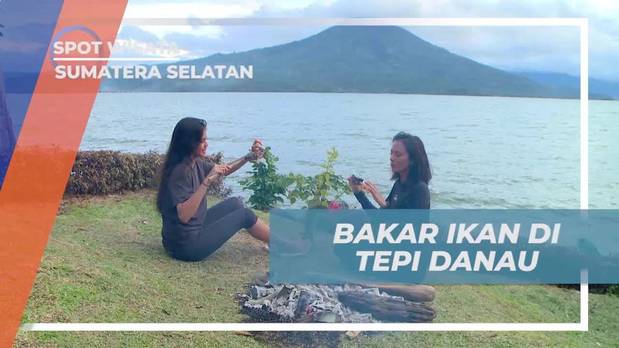 Bakar Ikan Hasil Tangkapan Sendiri di Tepi Danau Ranau Sumatera Selatan
