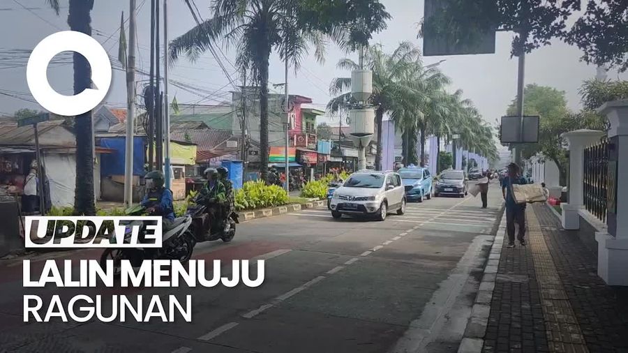 Arus Lalu Lintas Menuju Taman Margasatwa Ragunan Pagi Ini