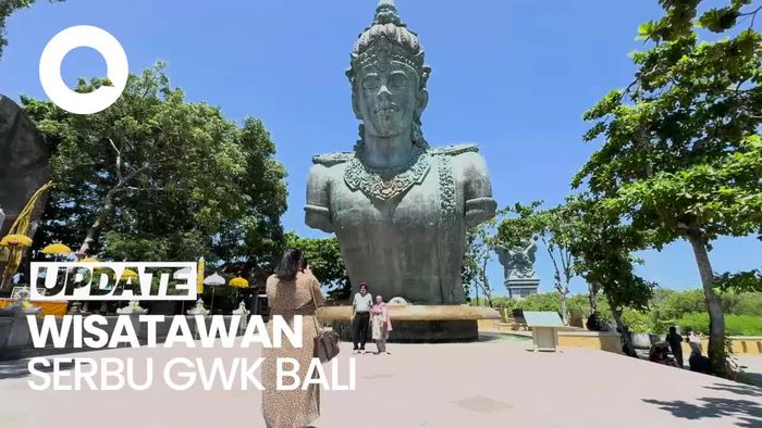 Penampakan Wisata GWK Bali Ramai Pengunjung di Libur Lebaran