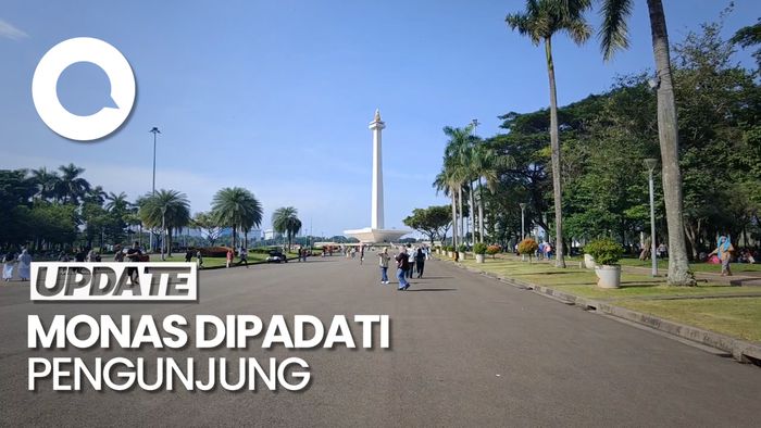 Suasana Monas yang Ramai Pengunjung di H+3 Lebaran