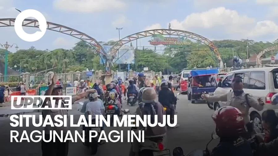 Lalu Lintas Padat Menuju Taman Margasatwa Ragunan di H+4 Lebaran