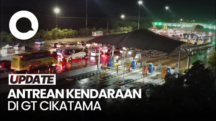 Penampakan Antrean Kendaraan di GT Cikatama Arah Jakarta