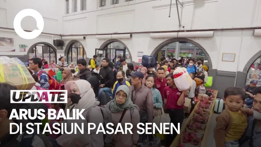 Pemudik Mulai Tiba di Stasiun Pasar Senen