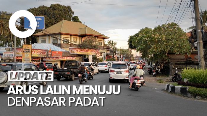 Arus Lalin Jalur Denpasar-Singaraja Padat Sore Ini