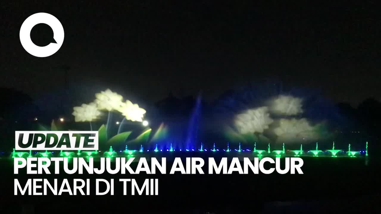 Menyaksikan Pertunjukan Air Mancur Menari di TMII