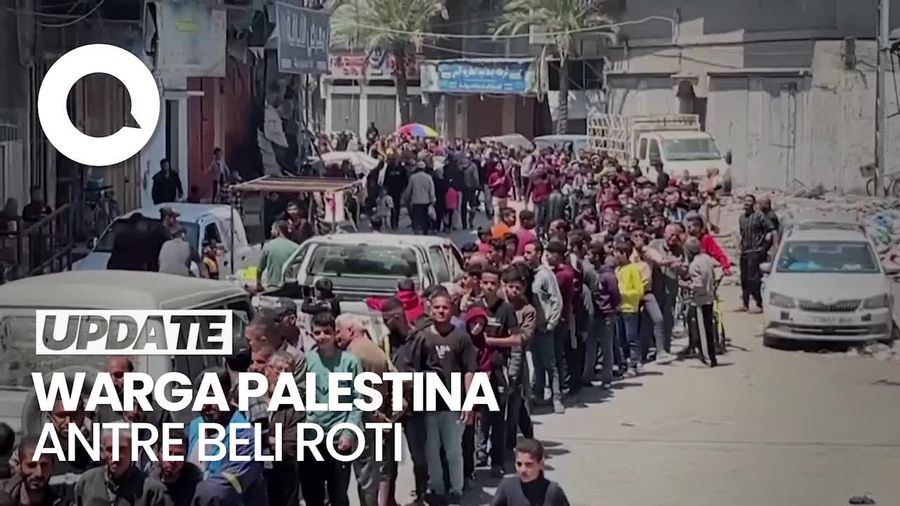 Penampakan Warga Palestina Antre Beli Roti di Tengah Gempuran Israel