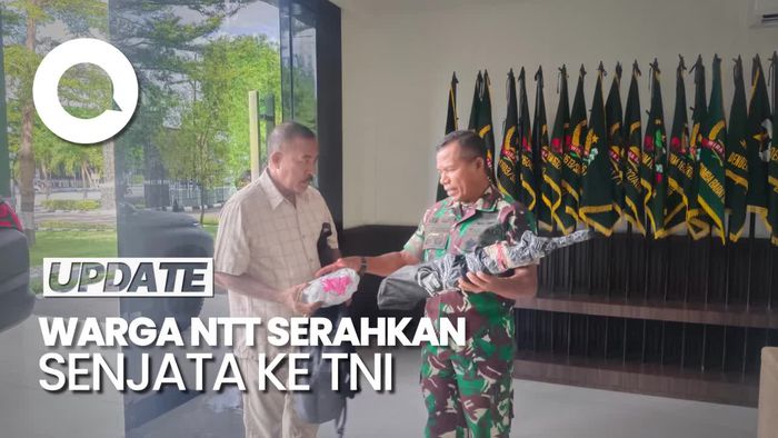 Warga Perbatasan RI-Timor Leste Serahkan Senjata-108 Amunisi ke TNI