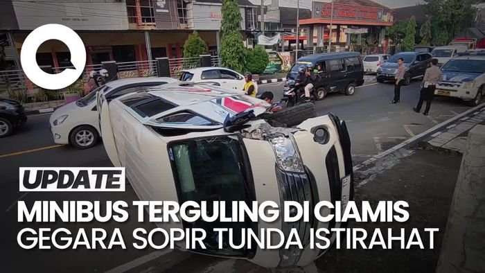 Minibus Terguling di Ciamis gegara Sopir Tunda Istirahat