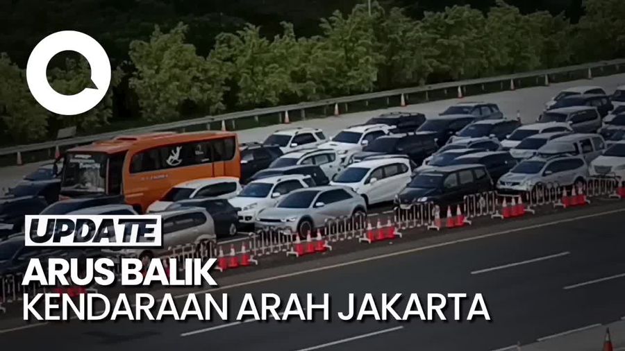 Gerbang Tol Cikampek Utama Arah Jakarta Macet