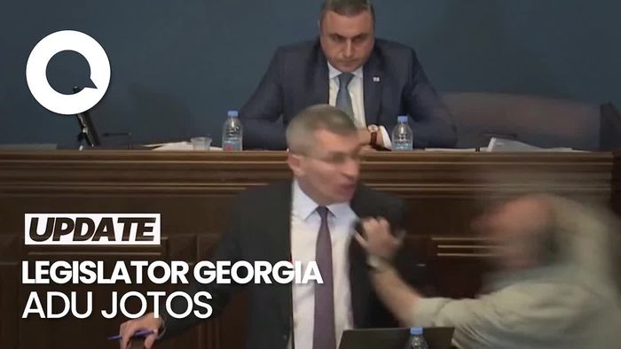 Adu Jotos Legislator Georgia di Tengah Rapat