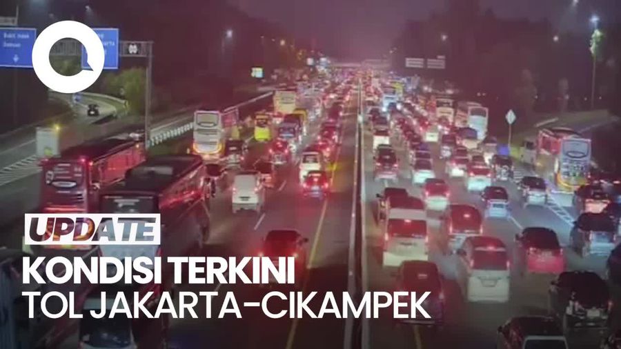 Kondisi Tol Japek Dipadati Pengendara Arah Jakarta