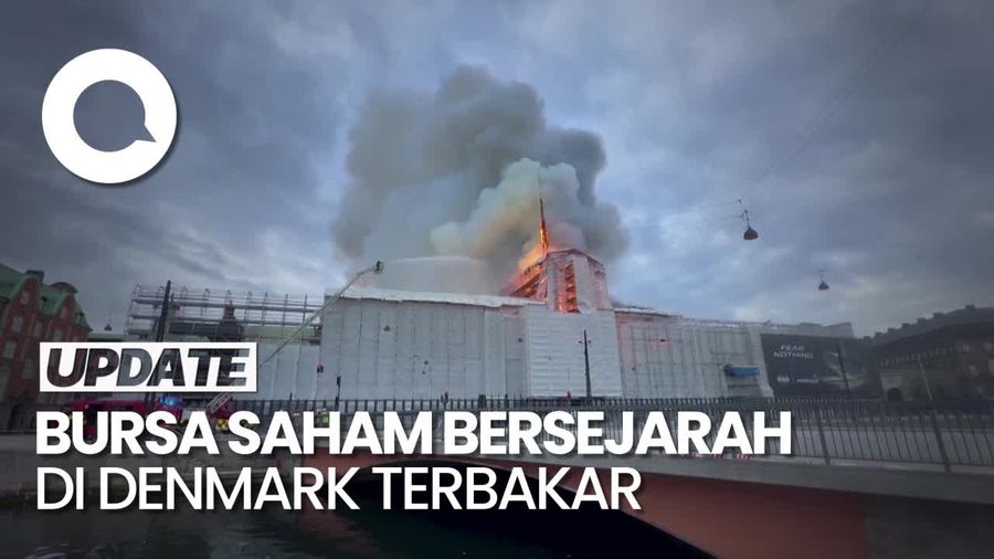 Detik-detik Menara Bursa Efek Paling Ikonik di Denmark Runtuh Dilalap Api