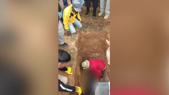 Polisi Bongkar Makam Eks Casis TNI di Sawahlunto yang Dibunuh Serda Adan