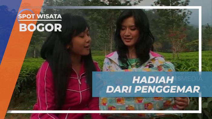 Senangnya Mendapat Kenang-kenangan dari Penggemar, Bogor