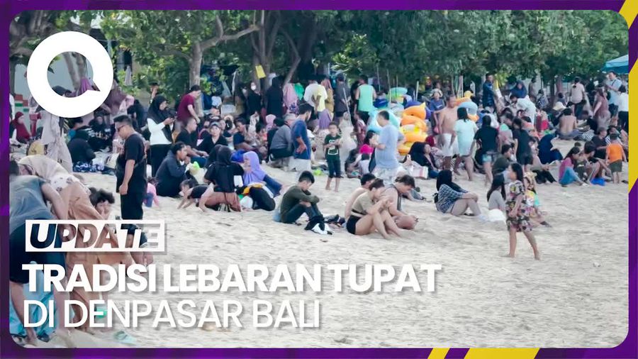 Momen Warga Bali Rayakan Lebaran Ketupat di Pantai Sanur