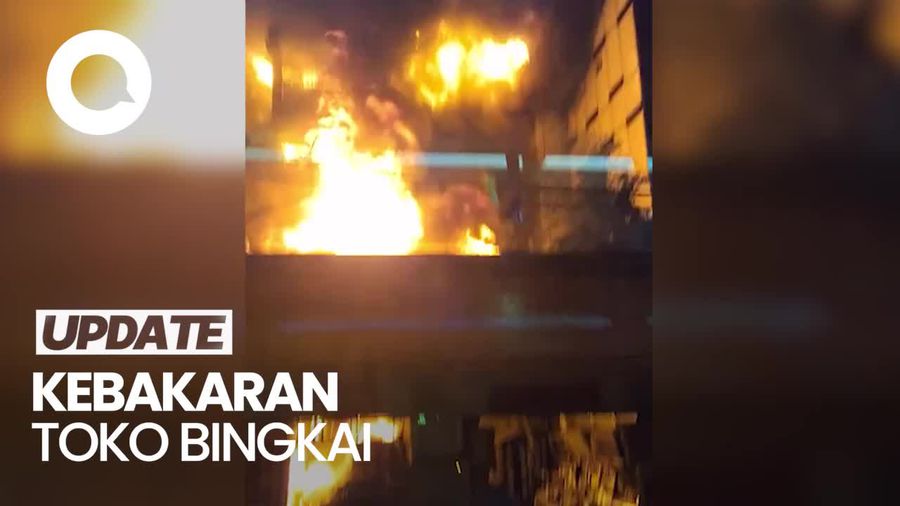 Penampakan Kebakaran Toko Bingkai di Mampang Jaksel