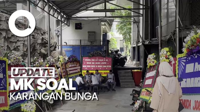 Penjelasan MK soal Karangan Bunga Berjejer Jelang Putusan Sengketa Pilpres