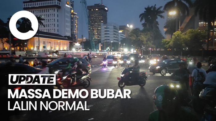 Massa Demo Patung Kuda Bubar, Jalan Medan Merdeka Kembali Dibuka