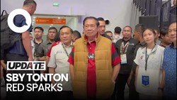 SBY Nonton Megawati Tanding Lawan Indonesia All Star