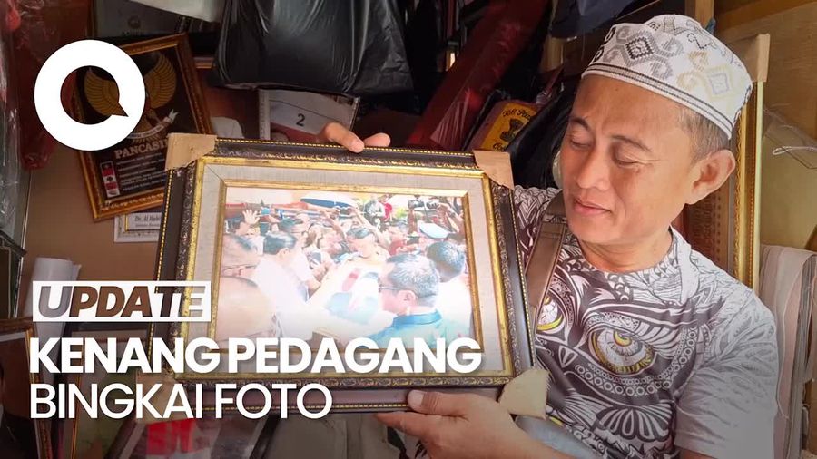Kenang Pedagang Bingkai Foto yang Pernah Didatangi Jokowi: Semoga Pak Prabowo Juga
