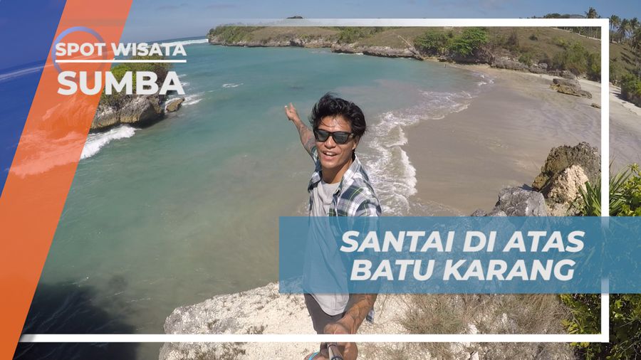 Bersantai Menikmati Indahnya Garis Pantai Kerewei dari Bukit Karang, Sumba