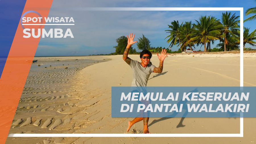 Serunya Berlari-lari Kecil Menyusuri Tepian Pantai Walakiri, Sumba