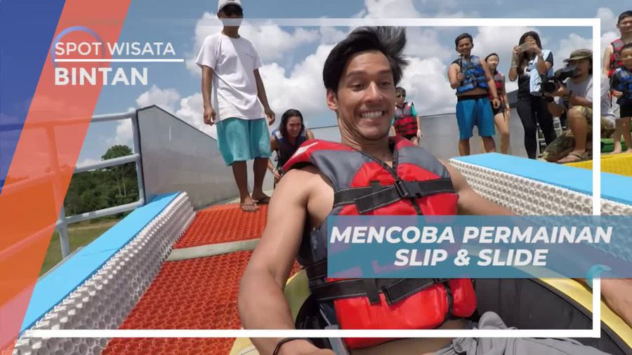 Meluncur Dengan Cepat di Wahana Slip and Slide, Bintan