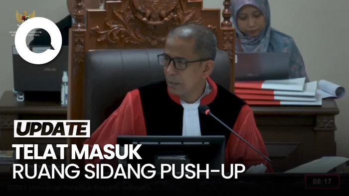 Saldi Isra Ultimatum Pemohon Telat Masuk Ruang Sidang Dihukum Push Up