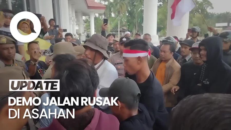 Demo Jalan Rusak, Warga Terobos Masuk ke Kantor Bupati Asahan