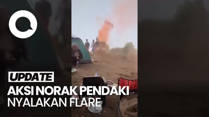 Ganggu Banget! Pendaki Ini Nyalakan Flare di Puncak Gunung Andong