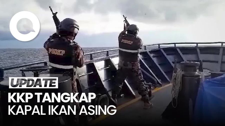Dor Dor Dor! Momen Kapal Ikan Asing Ditangkap di Laut Natuna