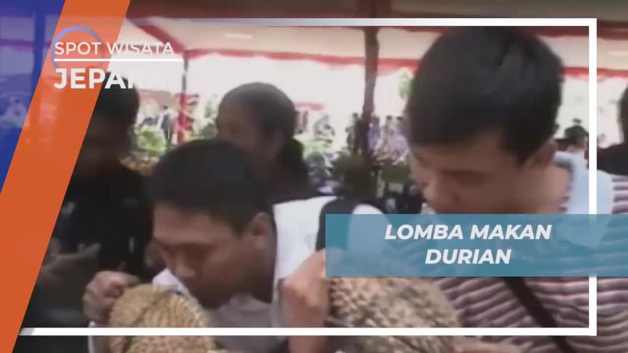 Adu Cepat Lomba Makan Durian Lezat di Jepara