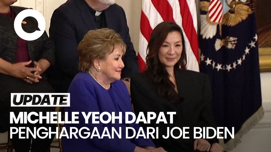 Momen Joe Biden Beri Presidential Medal of Freedom ke Michelle Yeoh