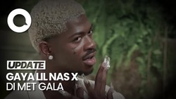 Lil Nas X Serba Berkilau di Met Gala 