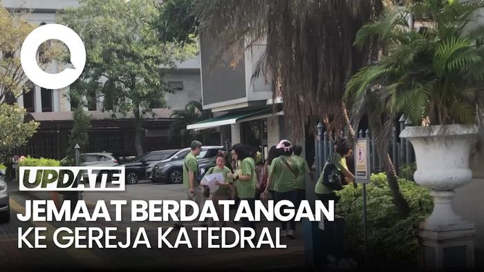 Cerita Jemaat Rela Jauh-jauh Datang Demi Misa di Katedral Jakarta