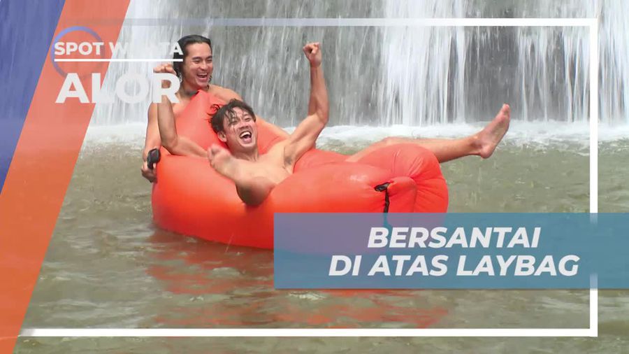 Bersantai Sejenak di Atas Laybag, Air Terjun Mataru Alor