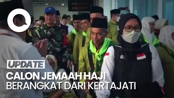 Momen Penerbangan Calon Jemaah Haji Kloter 1 dari Bandara Kertajati