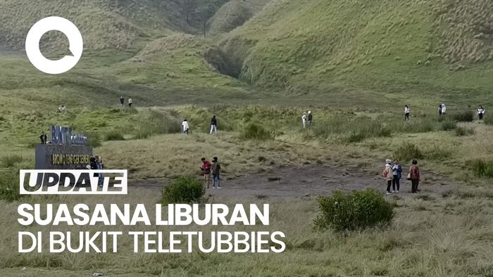 Libur Panjang, Bukit Teletubbies di Gunung Bromo Ramai Pengunjung