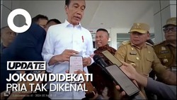 Detik-detik Paspampres Cegat Pria yang Dekati Jokowi dari Belakang