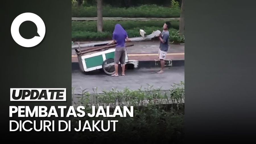 Viral Gerombolan Maling Besi Pembatas Jalan di Jakut Diteriaki Ibu-ibu