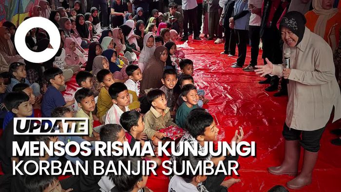 Risma Cek Korban Banjir Bandang Sumbar, Beri Pesan soal Lokasi Pengungsian