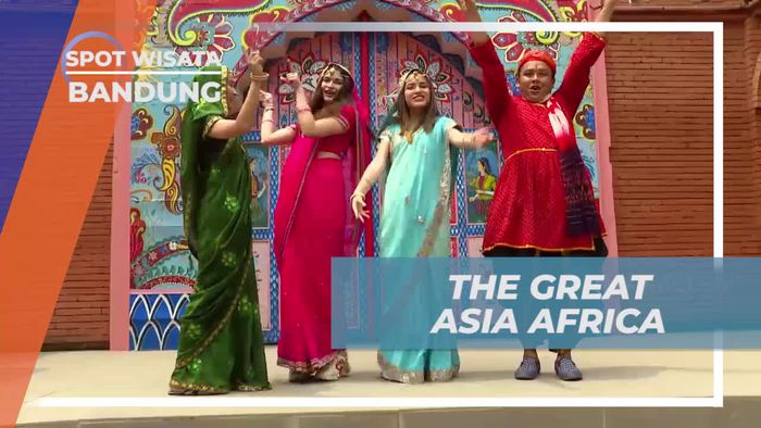 Berpakaian Ala India di The Great Asia Africa Bandung