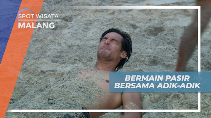Menciptakan Keseruan, Mengeksplor Pasir Putih Pantai Modangan, Malang
