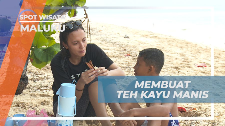 Menikmati secangkir Teh Kayu Manis Hangat Khas Banda Neira, Maluku