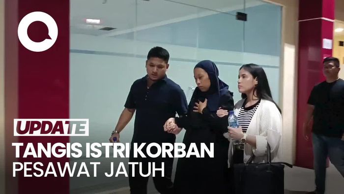 Tangis Pilu Istri Korban Pesawat Jatuh di BSD