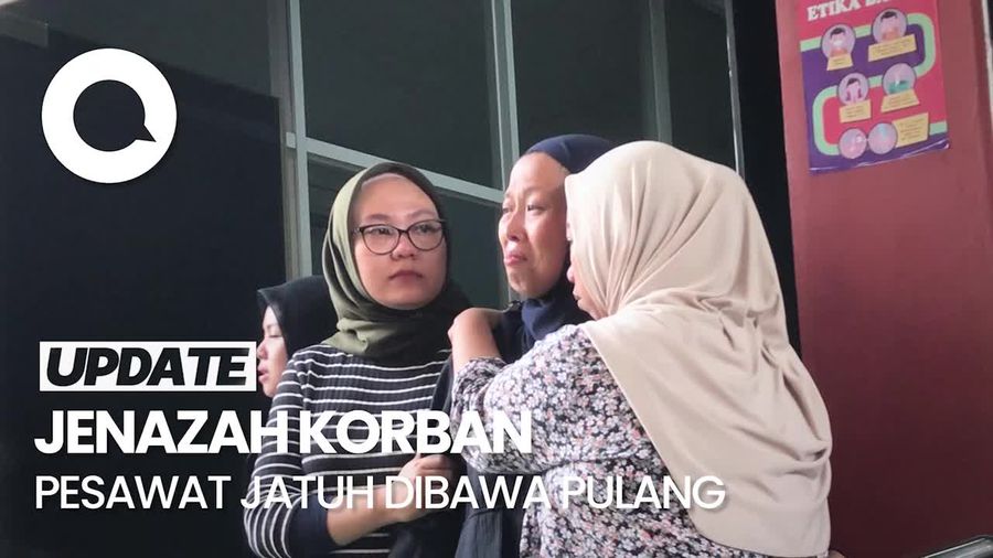 Tangis Istri Korban Pesawat Jatuh di BSD Saat Antar Pulang Jenazah dari RS