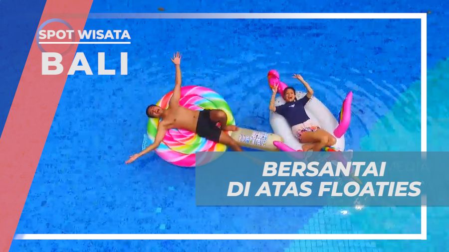 Menikmati Staycation, Bersantai dengan Floaties di Kolam Renang Hotel, Bali