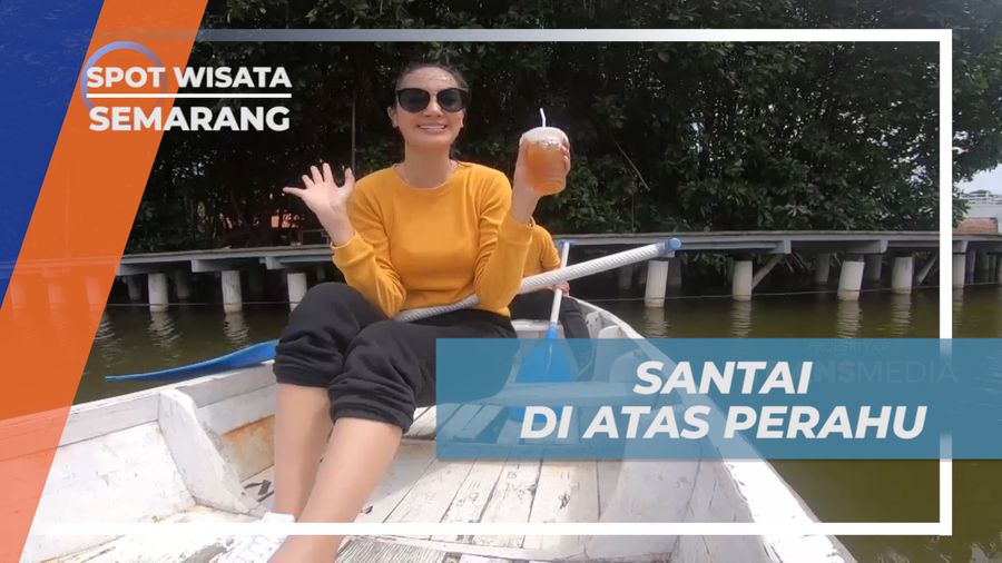 Bersantai di Atas Perahu Sambil Menikmati Segelas Es Teh Dingin Menyegarkan, Semarang